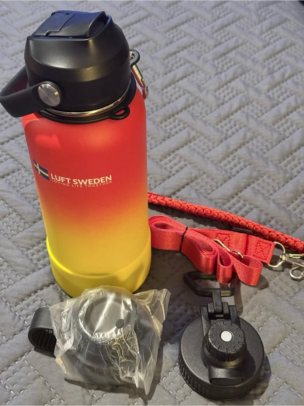 Luft Sweden 32oz Gradient Red to Yellow Insulated Water Bottle